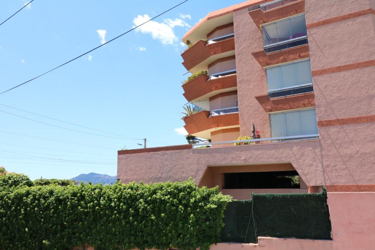 With Beautiful Sea View And Direct Access