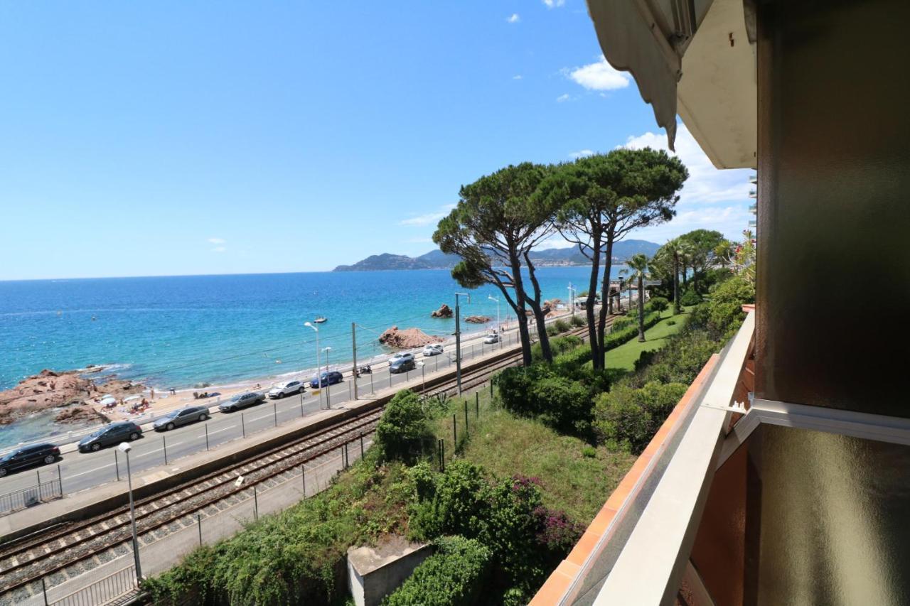 Apartment With Beautiful Sea View And Direct Access *