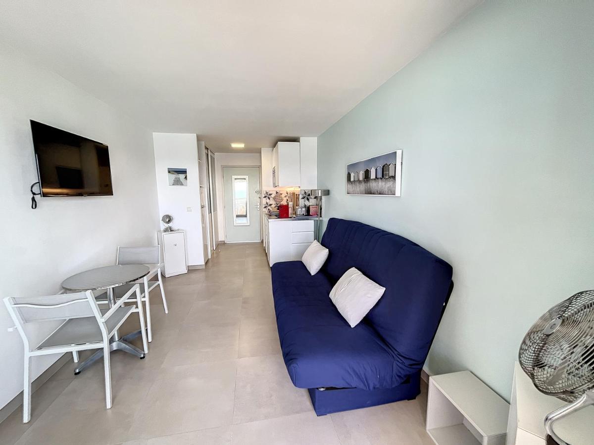 With Beautiful Sea View And Direct Access Apartment *