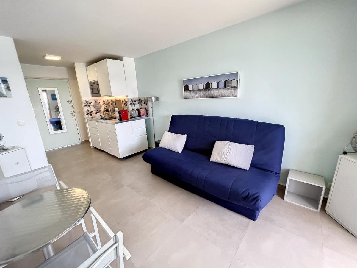 With Beautiful Sea View And Direct Access *